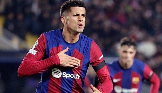 Cancelo từng thi đấu rất hay khi khoác áo Barca theo dạng cho mượn từ Man City