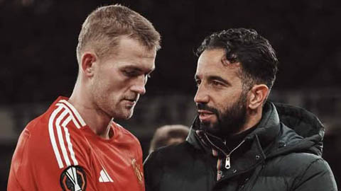  De Ligt là 'hung tinh' của các ông thầy