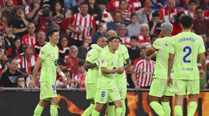 Lewandowski rất có duyên với mành lưới của Bilbao