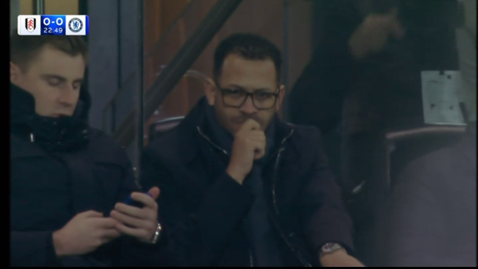 Tân HLV Rosenior khá sốc khi chứng kiến vụ việc trên khán đài