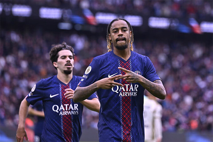 Barcola được Liverpool theo sát