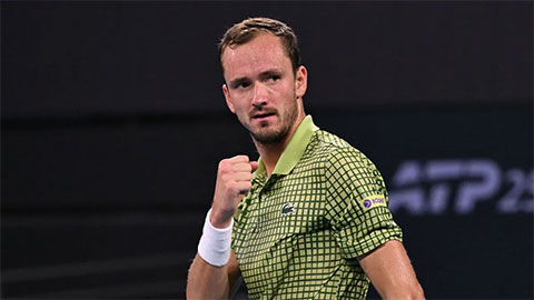Daniil Medvedev vô địch Brisbane sau khi đánh bại Brandon Nakashima