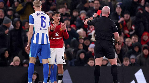 'Shea Lacey nhận thẻ đỏ do biết đau vì MU'