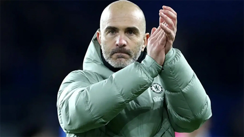 Simone Inzaghi celebrating with his Inter Milan players after beating Barcelona.