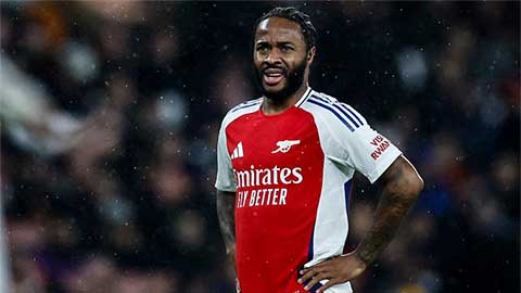 Simone Inzaghi celebrating with his Inter Milan players after beating Barcelona.