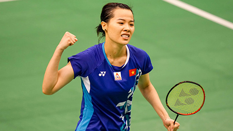 Simone Inzaghi celebrating with his Inter Milan players after beating Barcelona.