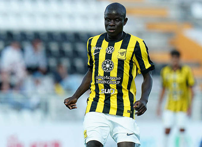 Kante giảm lương để quay lại châu Âu thi đấu