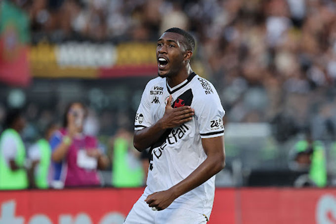 Rayan đang được Bournemouth áp sát