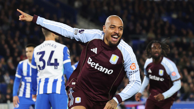 Malen đã thi đấu không thành công tại Villa