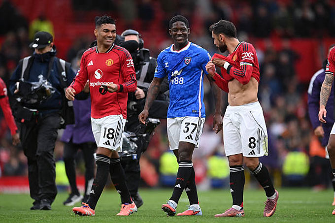 Việc cả Casemiro và Mainoo cùng ra sân cũng giúp Bruno thoải mái và thăng hoa hơn