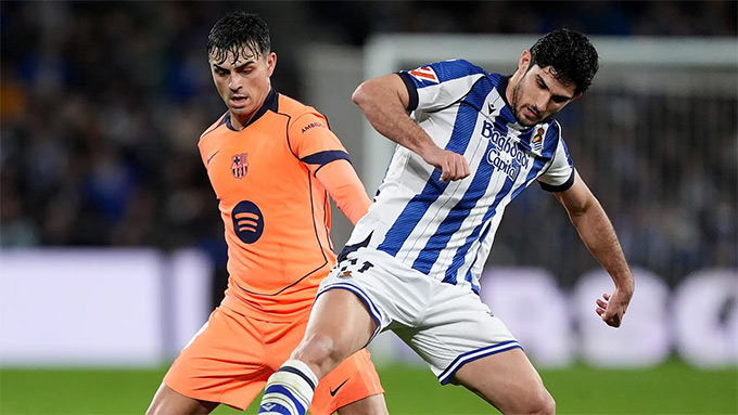 Sociedad chặn đứng đà chiến thắng của Barca khiến cuộc đua vô địch nóng trở lại