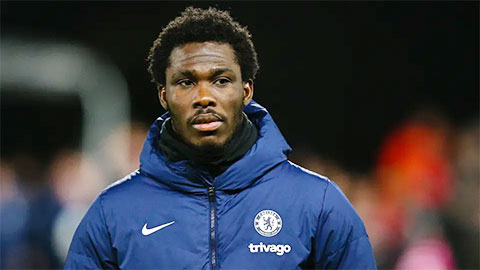 Simone Inzaghi celebrating with his Inter Milan players after beating Barcelona.