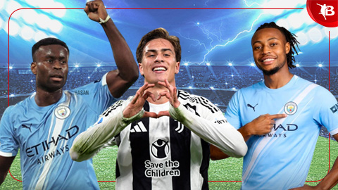 Simone Inzaghi celebrating with his Inter Milan players after beating Barcelona.