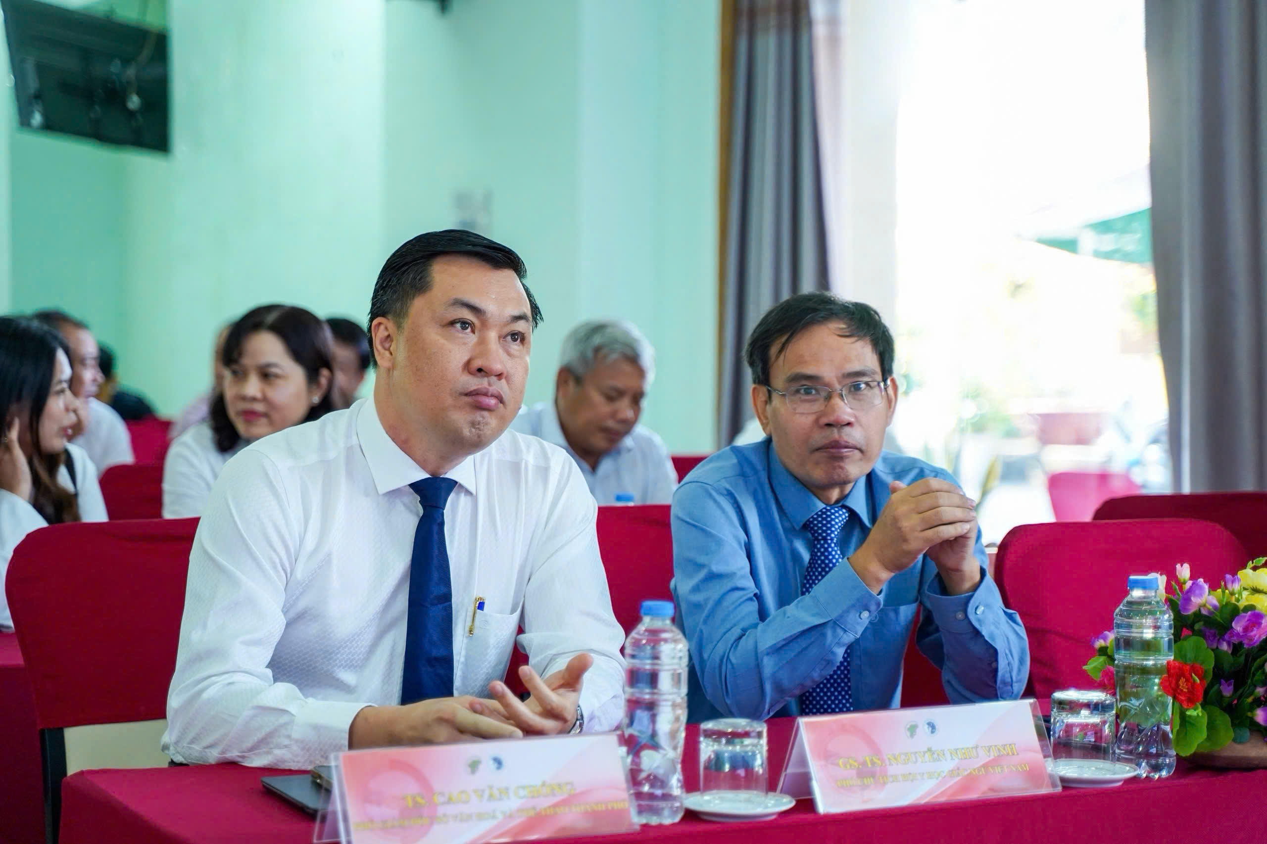 TS Cao Văn Chóng – Phó Giám đốc Sở Văn hóa và Thể thao TP.HCM và PGS.TS Nguyễn Như Vinh – Phó Chủ tịch Hội Y học Giấc ngủ Việt Nam, Trưởng khoa Thăm dò chức năng Bệnh viện Đại học Y Dược TP.HCM