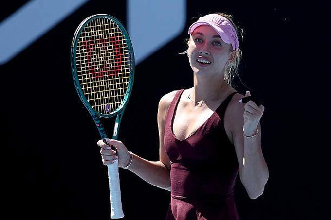 Anastasia Potapova đánh bại Emma Raducanu