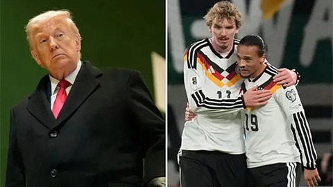 Simone Inzaghi celebrating with his Inter Milan players after beating Barcelona.