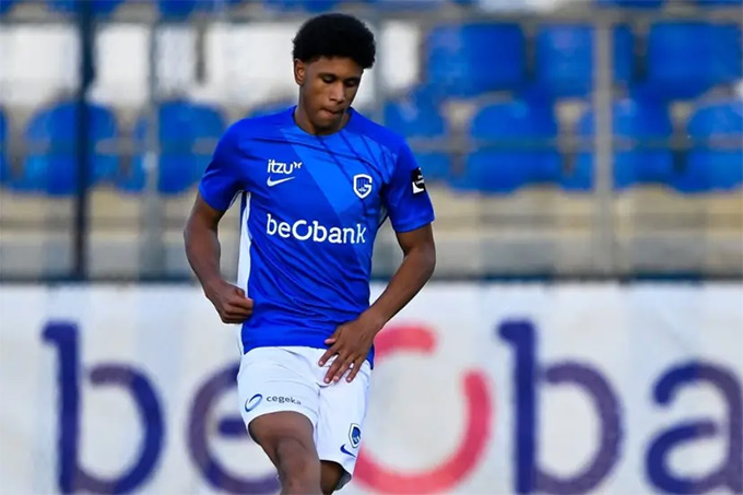 Juwensley Onstein tiến rất gần tới Barca