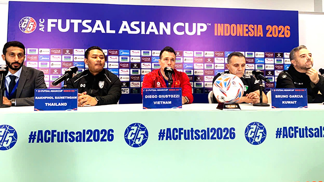 Quang cảnh buổi họp báo 