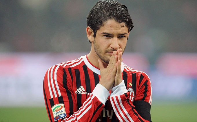 Pato từng có thời gian khoác áo Milan