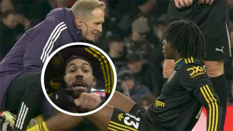 Simone Inzaghi celebrating with his Inter Milan players after beating Barcelona.