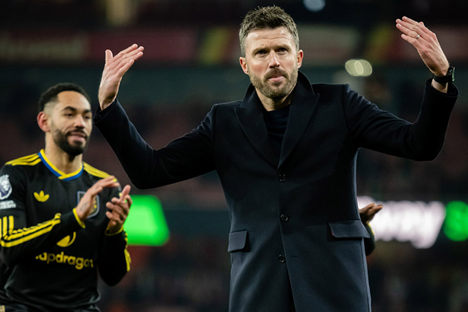 Hy vọng thành công bước đầu là điểm tựa vững chắc cho Carrick, dù ông chỉ đóng vai trò tạm quyền