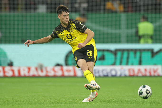Anh đã thi đấu ấn tượng sau 6 tháng được cho mượn tại Dortmund