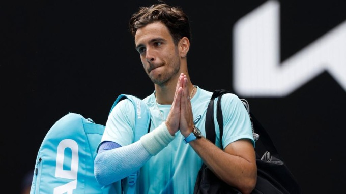 Musetti bỏ cuộc khi đang dẫn 2-0