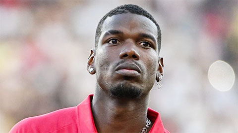 Simone Inzaghi celebrating with his Inter Milan players after beating Barcelona.