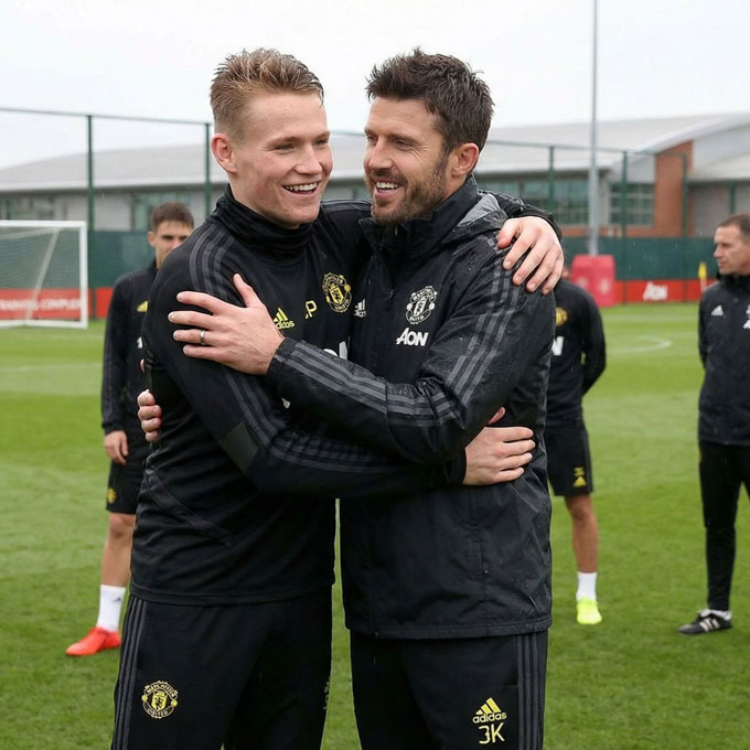 McTominay có mối quan hệ rất thân thiết với Carrick