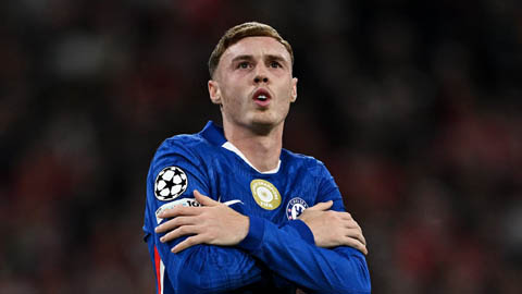 Simone Inzaghi celebrating with his Inter Milan players after beating Barcelona.