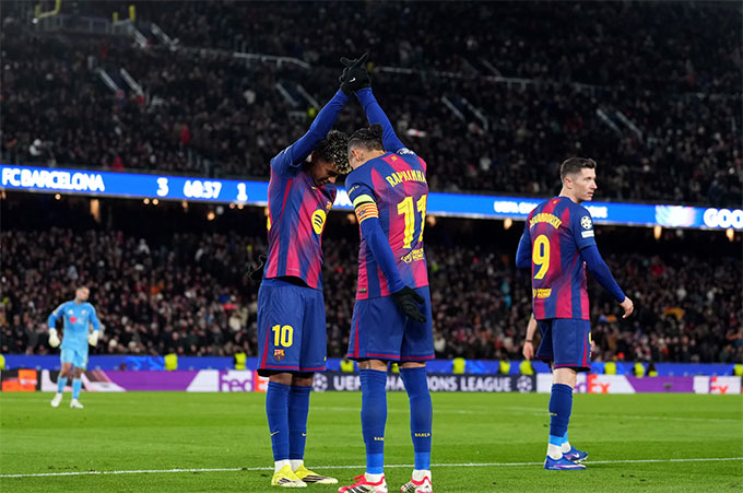 Barca thắng ngược Copenhaghen để cán đích trong top 8