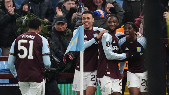 Xác định 8 đội vào thẳng vào vòng 1/8 Europa League