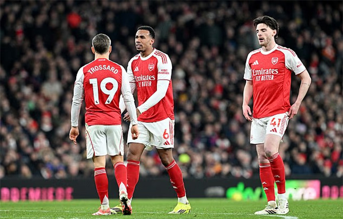 Arsenal đã không thắng 3 trận gần nhất (hòa 2, thua 1) ở Ngoại hạng Ânh