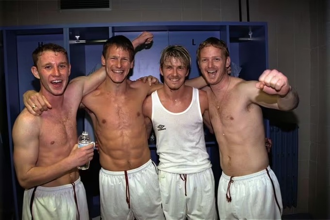 May (ngoài cùng bên phải) từng quậy "đục nước" ở Old Trafford