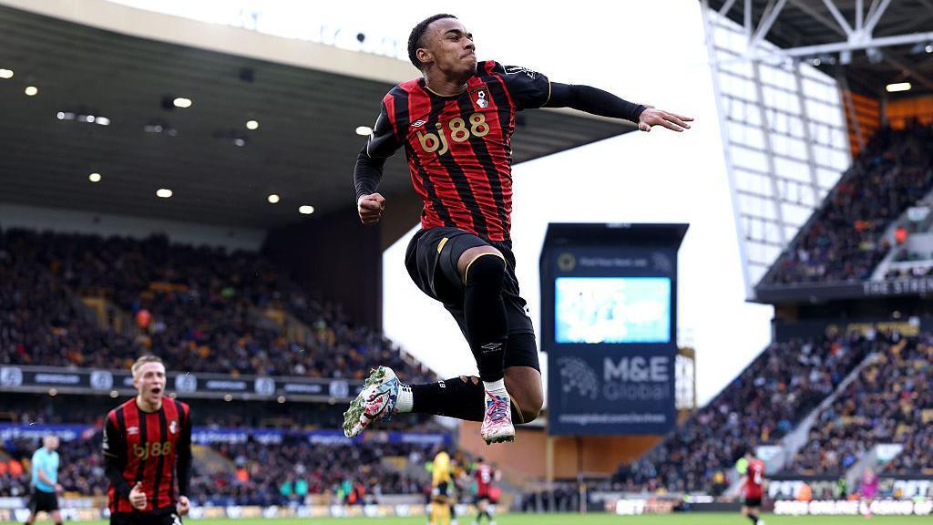 Kroupi  đã ghi 8 bàn thắng chỉ sau 10 trận đá chính tại Premier League 2025/26