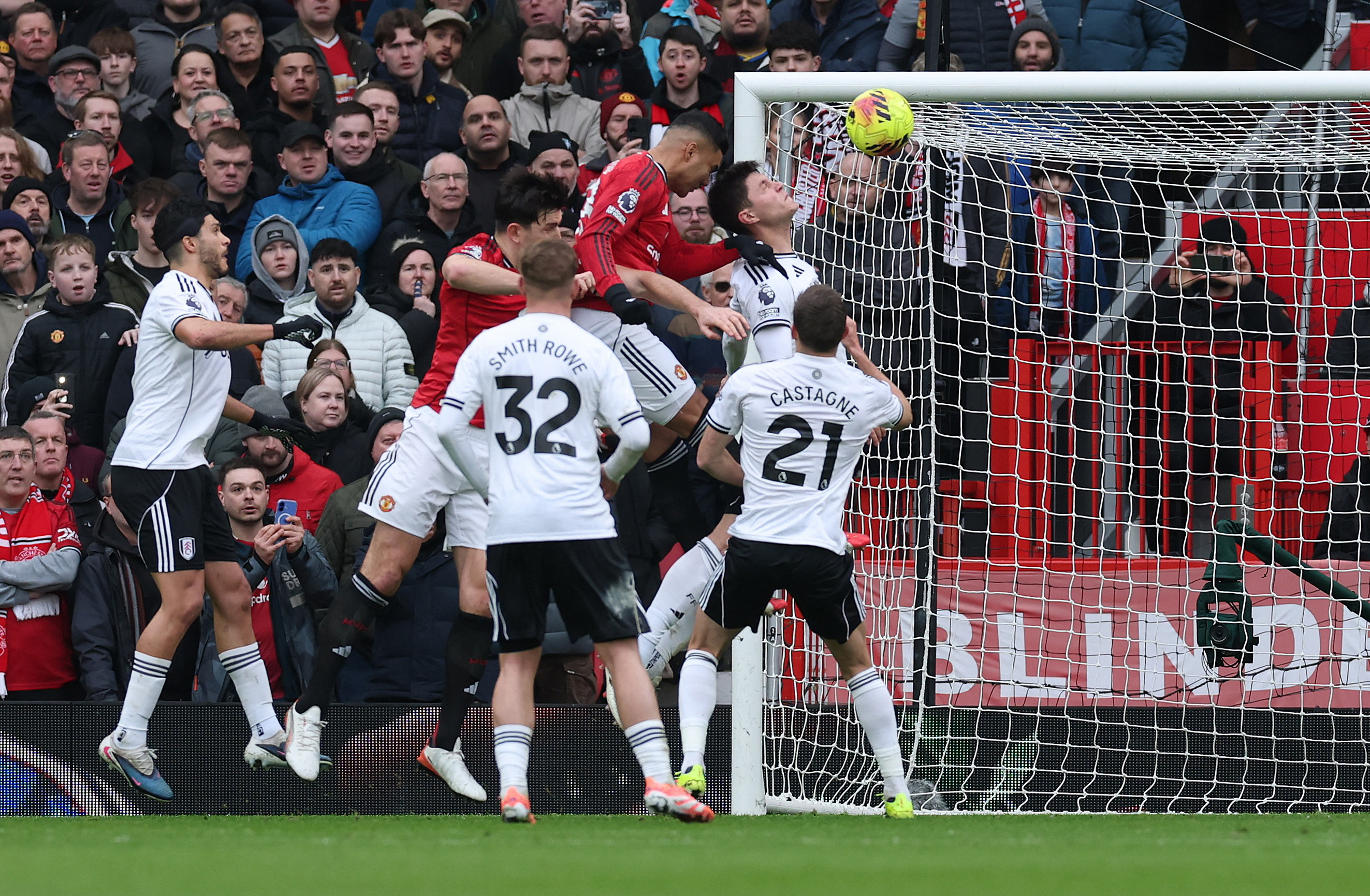 Casemiro mở tỷ số cho MU