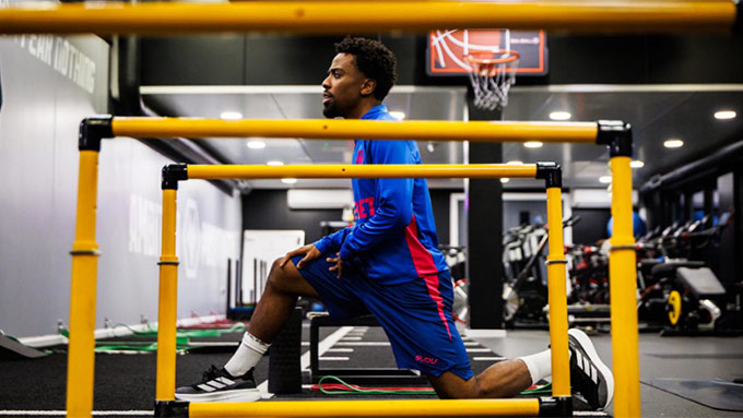 Gomes bắt tay vào tập luyện ngay sau khi gia nhập Wolves