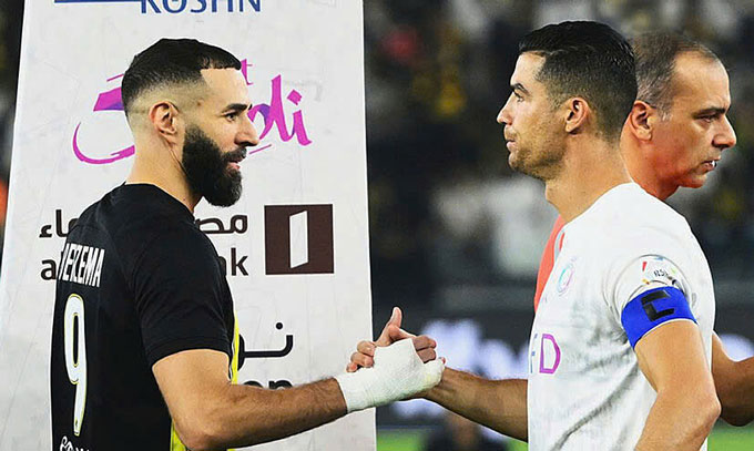 Karim Benzema lên tiếng sau drama của Ronaldo