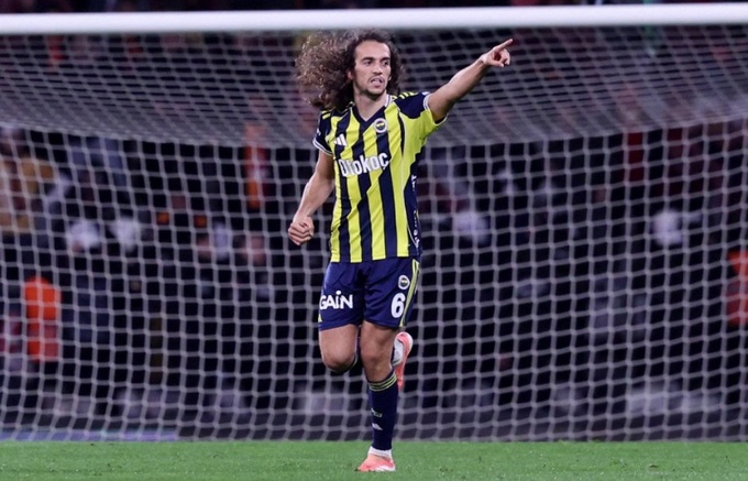 Matteo Guendouzi là bản hợp đồng đắt giá nhất của Fenerbahce trong mùa Hè 2025