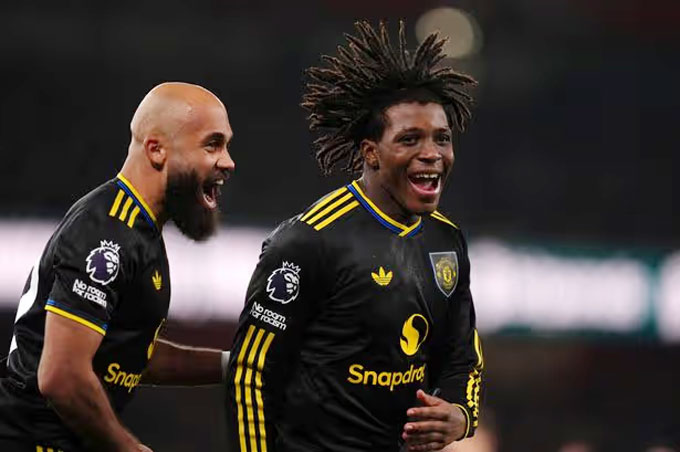 Michael Carrick đang giúp MU hồi sinh