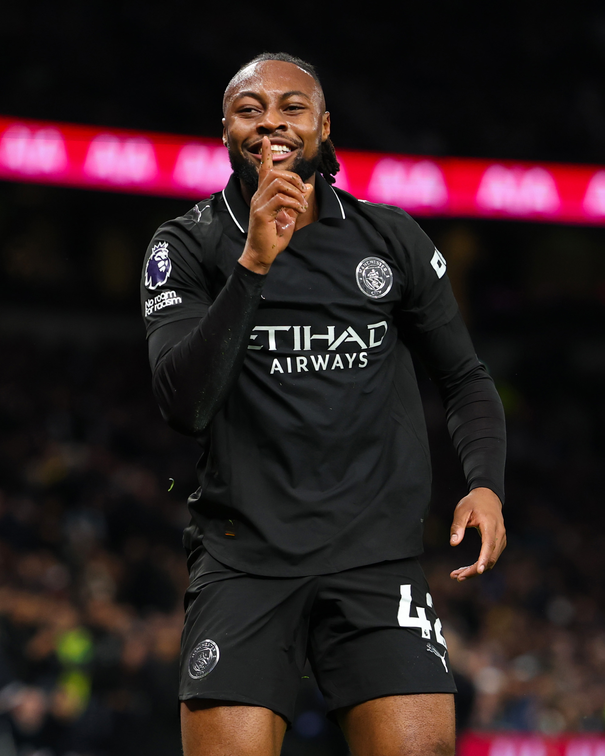 Semenyo đang chơi tốt ở Man City nhưng chưa chắc hợp MU