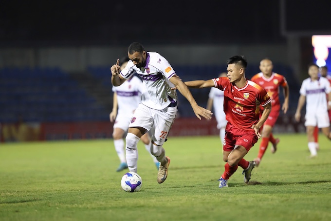 Becamex TP.HCM đã có một trận hoà đầy may mắn trước Hà Tĩnh - Ảnh: Đức Cường