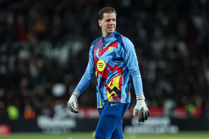 Szczesny hiện chỉ là sự lựa chọn thứ yếu ở Barca