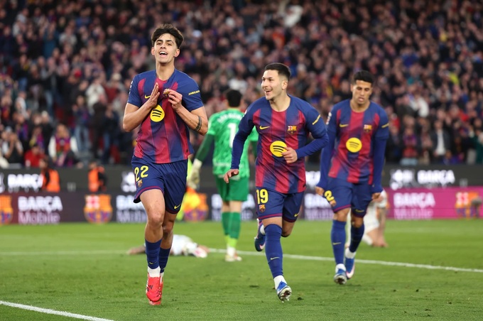 Marc Bernal ăn mừng sau khi ấn định chiến thắng 3-0 cho Barca trước Mallorca