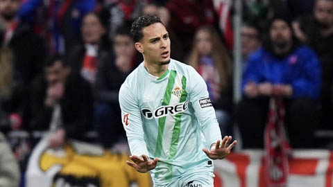 Antony copy màn ăn mừng của Ronaldo