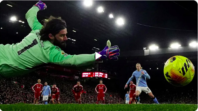 Haaland lần đầu ghi bàn tại sân Anfield