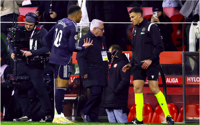 Mbappe từng va chạm với trọng T trong trận gặp Girona