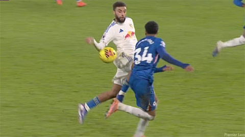  Chelsea bị mất oan chiến thắng trước Leeds?