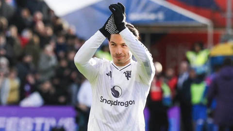 Lisandro Martinez là 'quý ngài 100%' trước West Ham