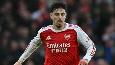 Simone Inzaghi celebrating with his Inter Milan players after beating Barcelona.